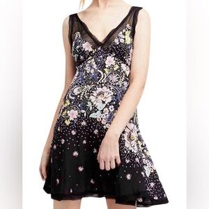 Free People Gorgeous V Neck Floral Sleeveless Flare Mini Dress Black